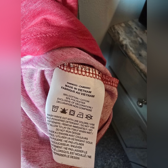 Nike Women's Red Tee Size XL - Picture 4 of 4